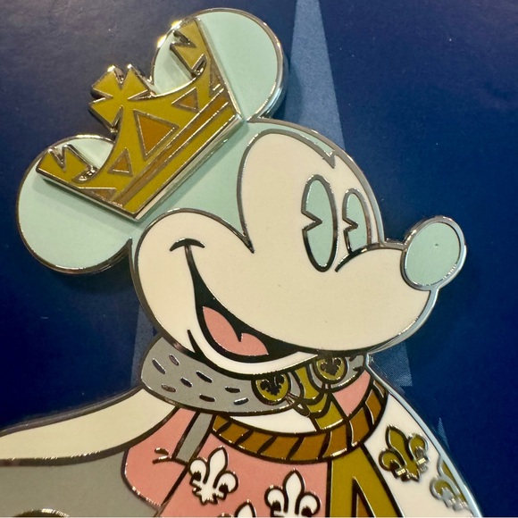 NWT. Mickey Mouse: The Main Attraction Pin, price charming regal carousel. - Picture 3 of 9